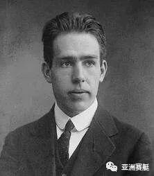 Rowing｜著名科学家喜欢哪种运动？爱因斯坦健走，霍金爱赛艇