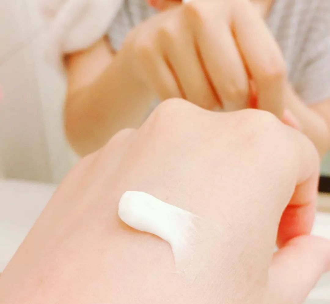 所有人,Alex老板送情人节礼物啦!