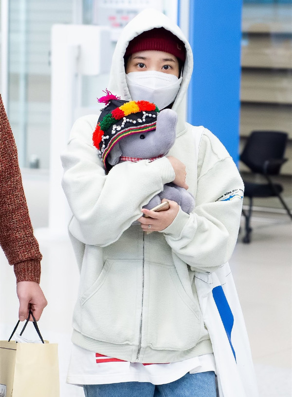 iu穿衣打扮,IU济州岛打卡