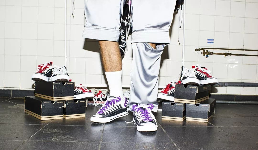 同样都是穿匡威的，怎么大哥们还“改装”上了呢？