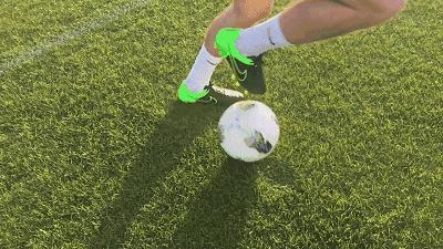 四个步骤掌握一对一过人,脚内左右交替运球法怎么练