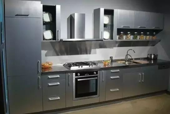 石英石橱柜台面的优缺点,各种橱柜门的优劣势分析图