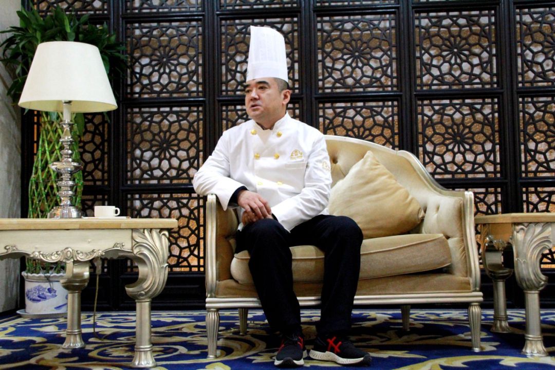 咥一碗西安羊肉泡馍,咥一碗牛羊肉饸饹面