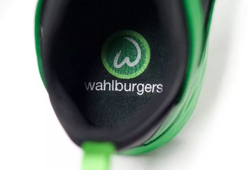 aj1和aj4哪个值得入手,46万的aj4