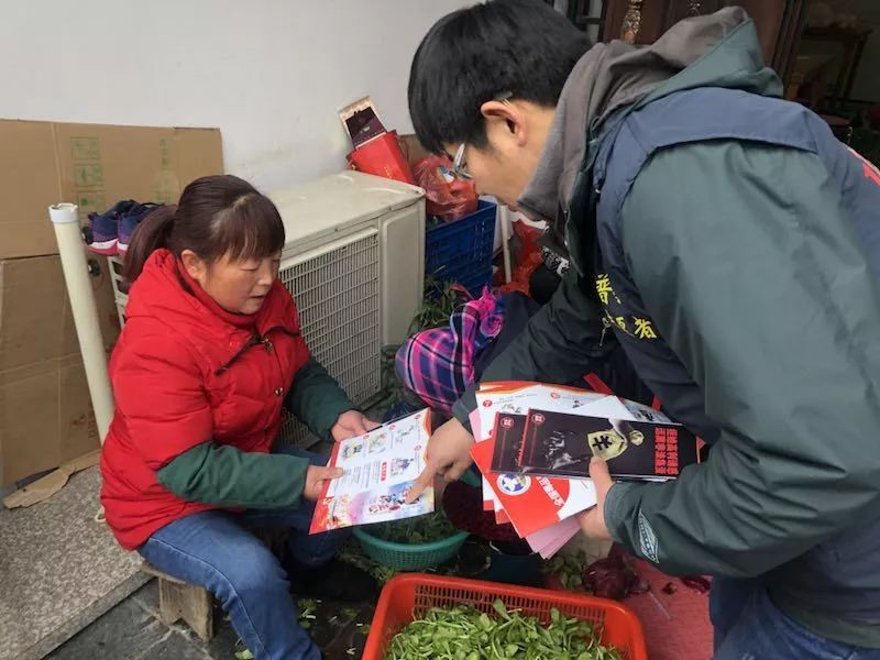 弘扬雷锋精神践行志愿服务,学雷锋志愿服务助力红色精神传承