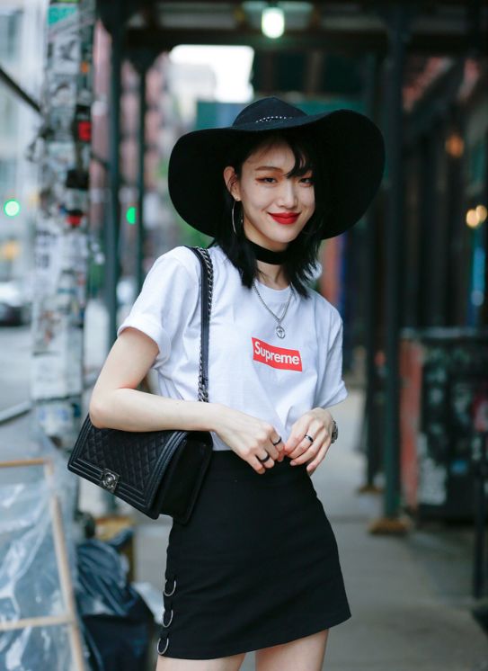 韩国最受争议的超模来了，谁说平胸不性感？