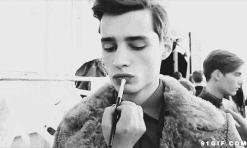 醒醒吧，没有一支口红能够“活到剧终”|小南都知道