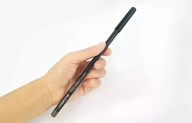 15元国货化妆品排行榜,15元以内的美妆好物