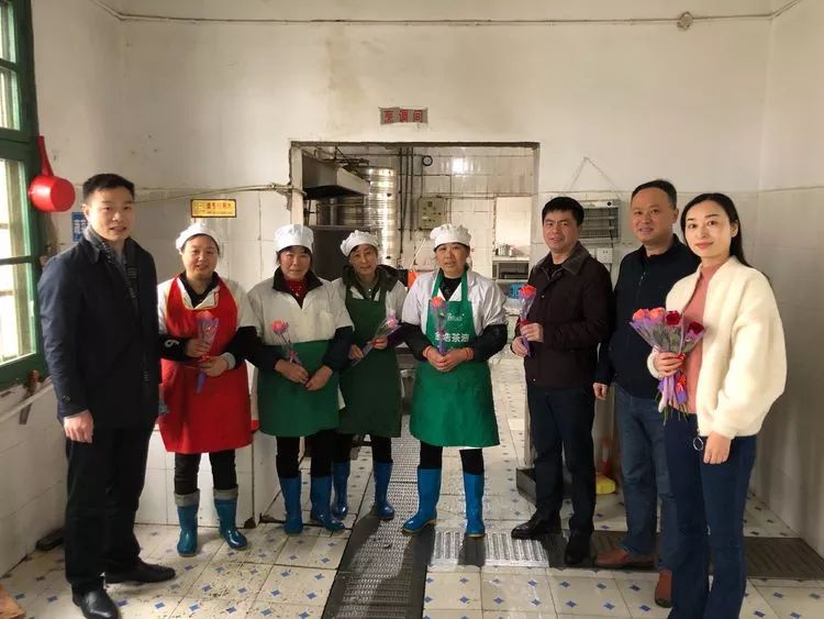 三八妇女节长沙小学生,好嗨哟开学前的狂欢