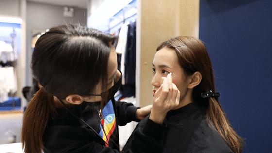 发型妆容与穿搭 (妆容发型和穿搭都是关键)