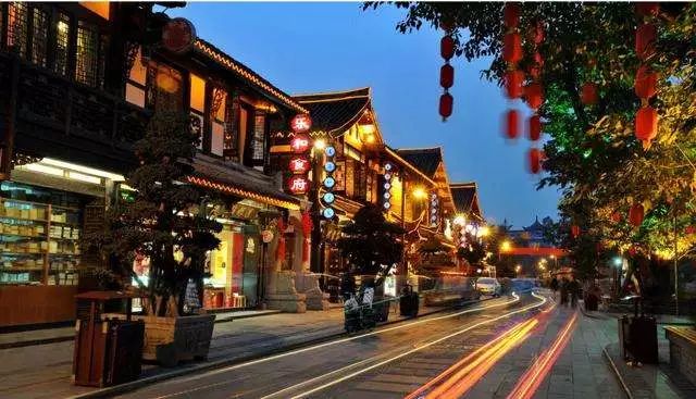 3月花期将至,人均200拿下隐居旗下成都地标旁酒店,一天5顿不重样!