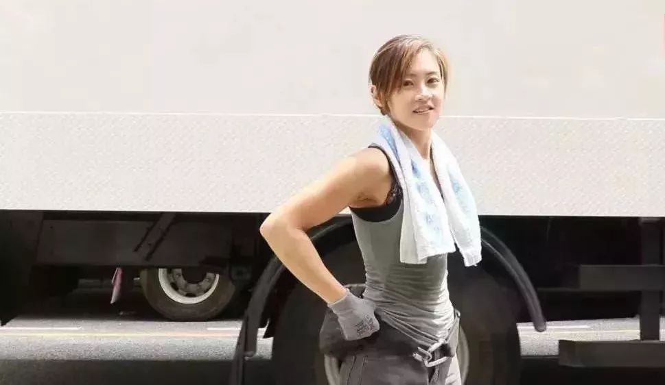 罗拉是最美搬运工吗,香港最美搬运工罗拉结婚没