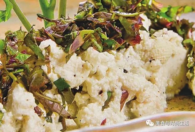 香椿芽拌豆腐用老豆腐还是嫩豆腐,香椿芽拌豆腐最正宗的做法