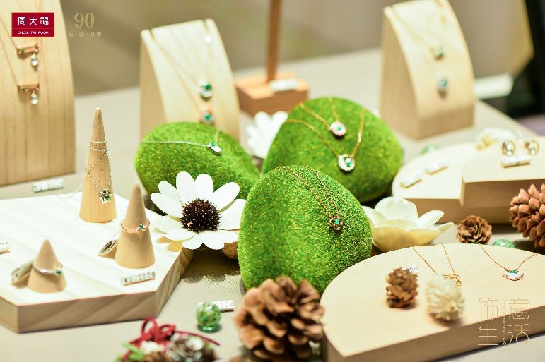 周大福轻奢美饰,周大福新版三件套