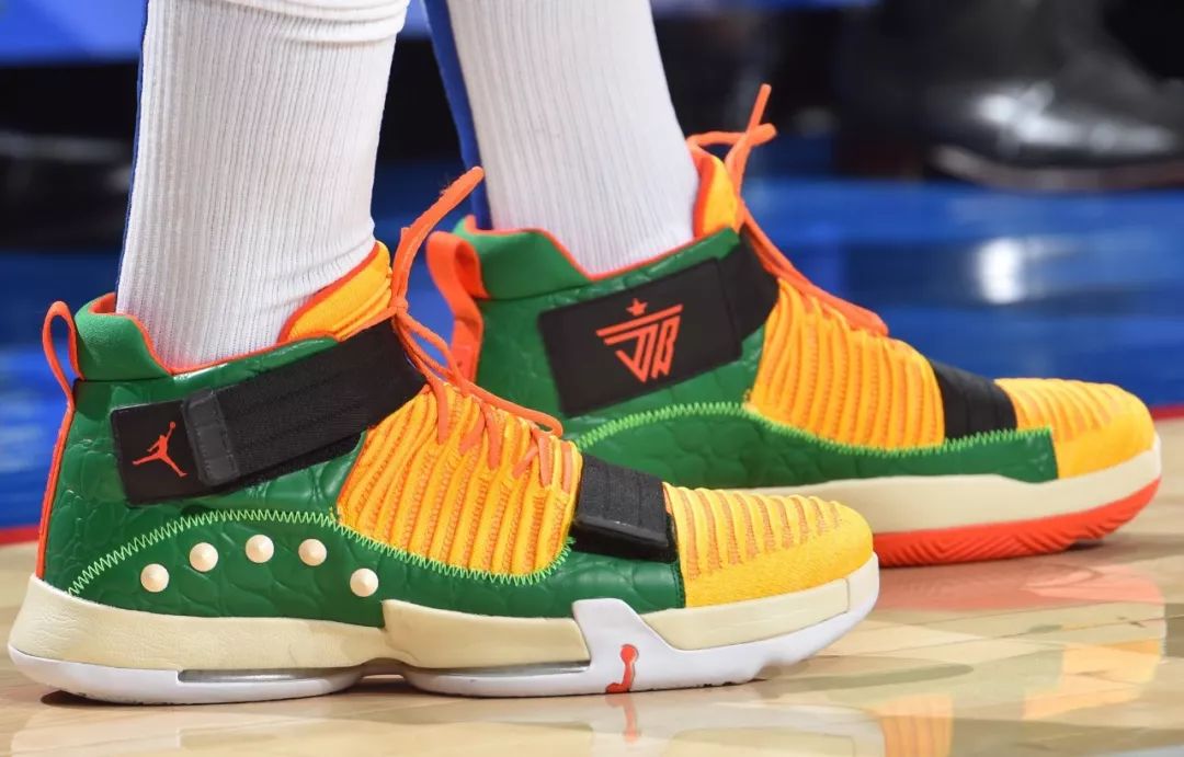 WEN赛场|WOW7重新韦德系列经典配色！卡特上脚“猛龙”配色ShoxBB4