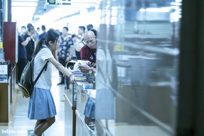 家在深圳香港,家在深圳去香港上学