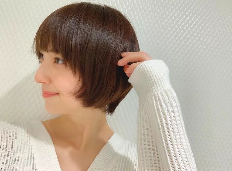 女明星剪短发后对比,女明星剪短发教程