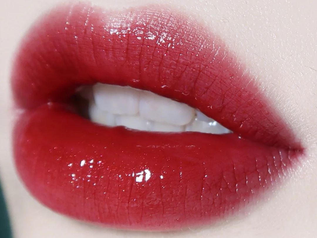 李佳琦到底用“OMG”骗了多少人的钱?!!