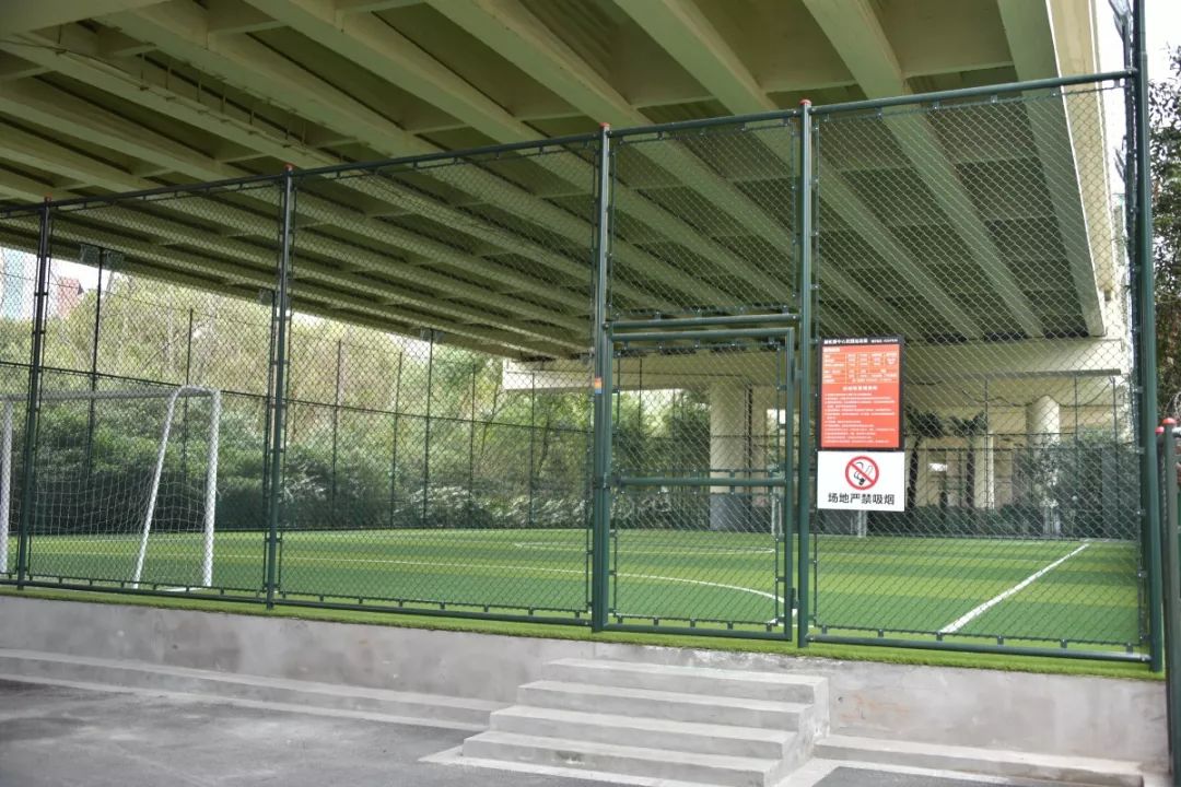 新虹桥中心花园怎么样,上海新虹桥中心花园有跑道吗