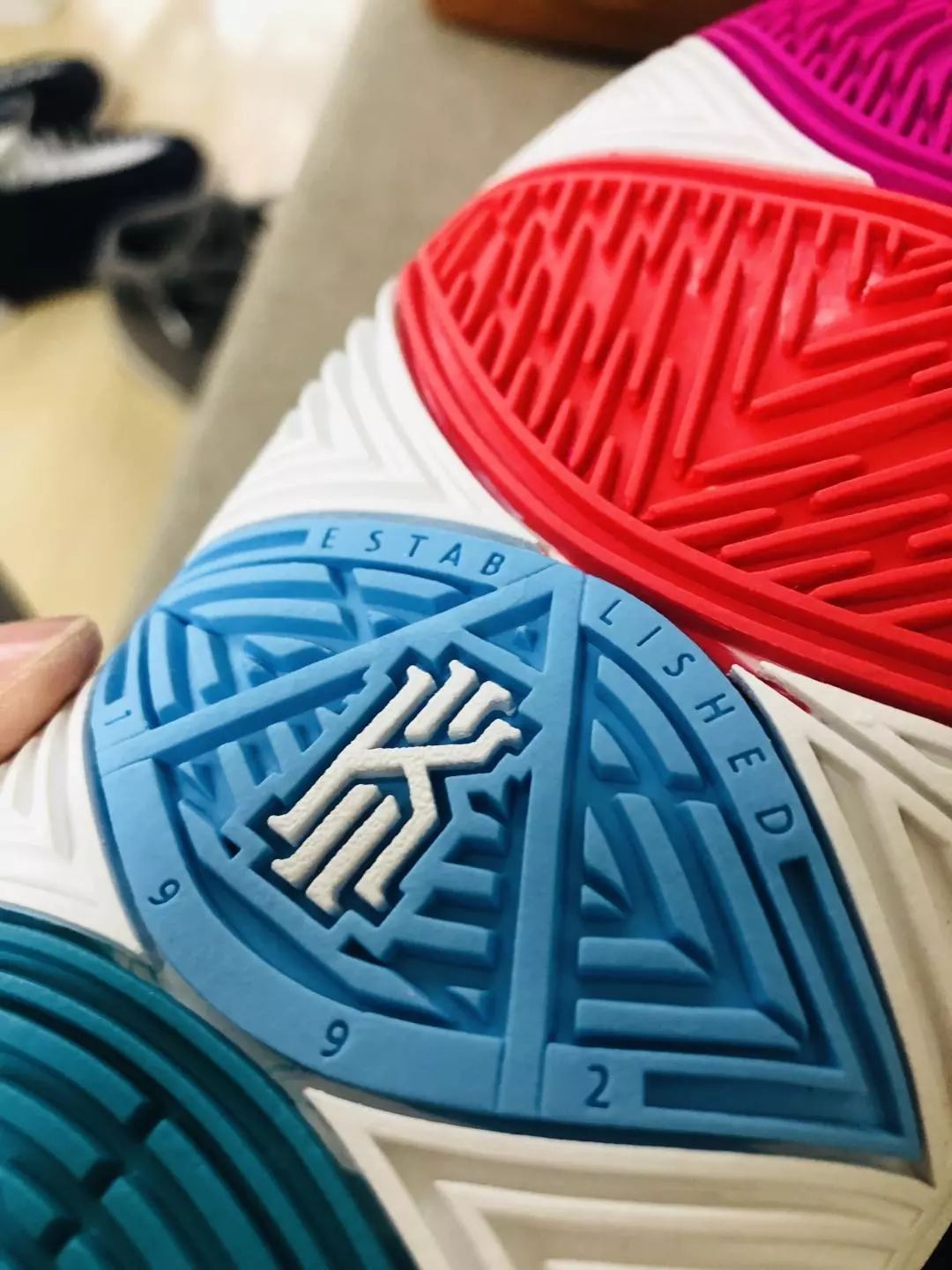 kyrie5全新,kyrie5新款