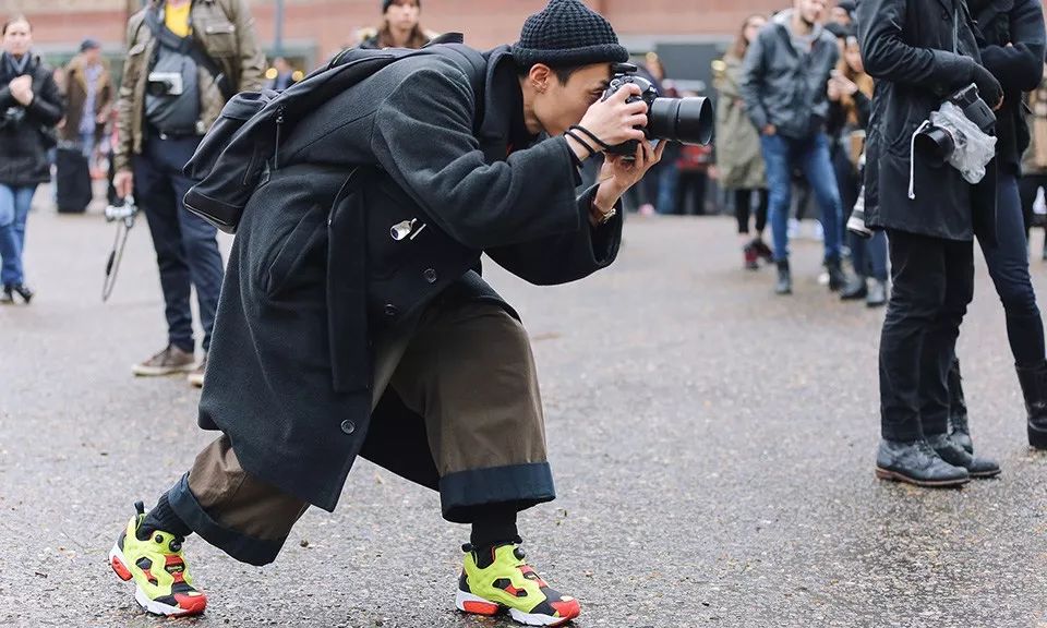 权志龙在成龙演唱会上的视频,成龙和权志龙谁名气最大