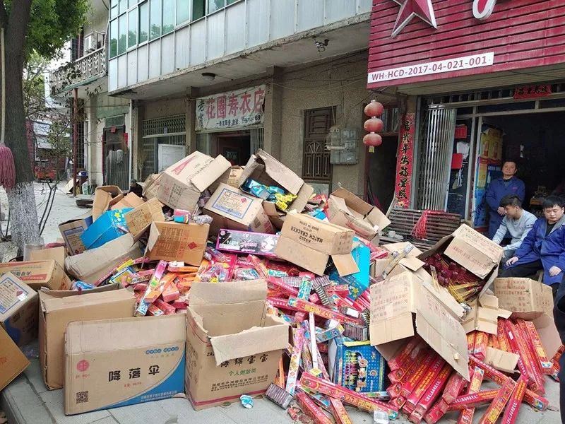 武汉全职妈妈海外购回国，为逃30万税款，损失145万还被判刑…︱早安武汉