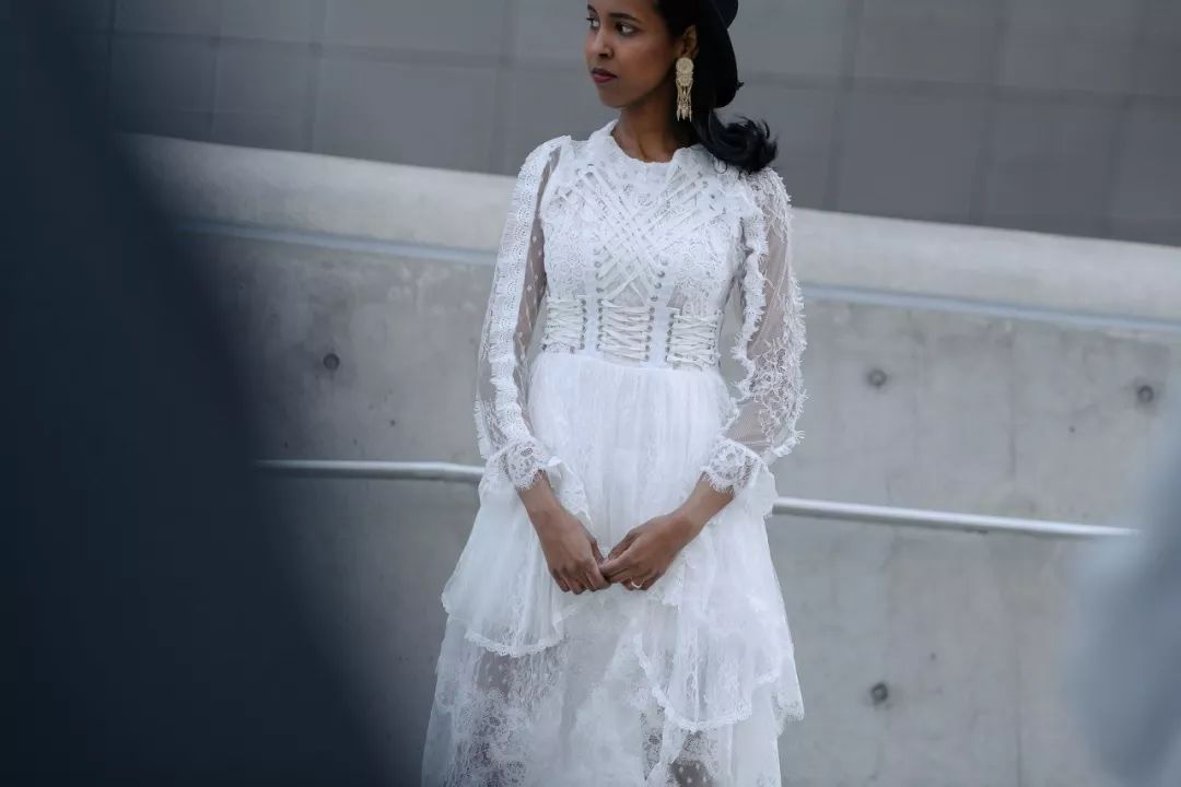 为什么有时候妖艳jian货和时装精仅有一线之隔？