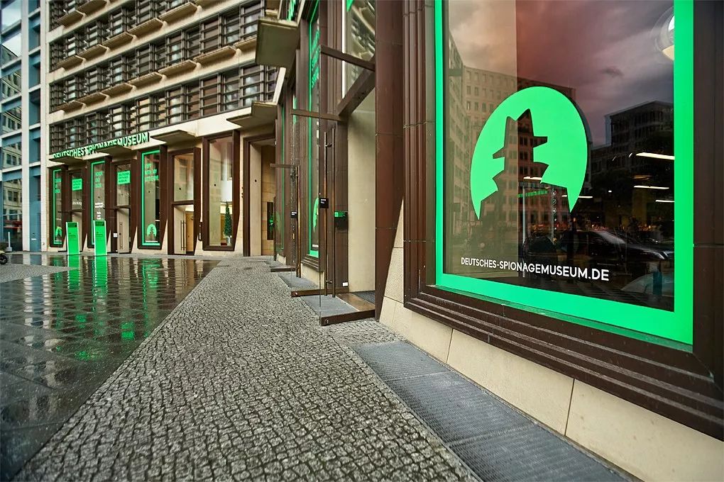 柏林展示身材,柏林很穷吗