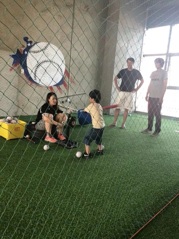 前国门安琦家的樱桃又来啦!为了孩子,他用守护球门的双手,种出了汁多甘甜的超好吃樱桃