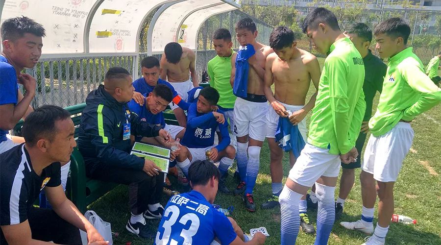 展雪域雄风,足球联赛展现风采