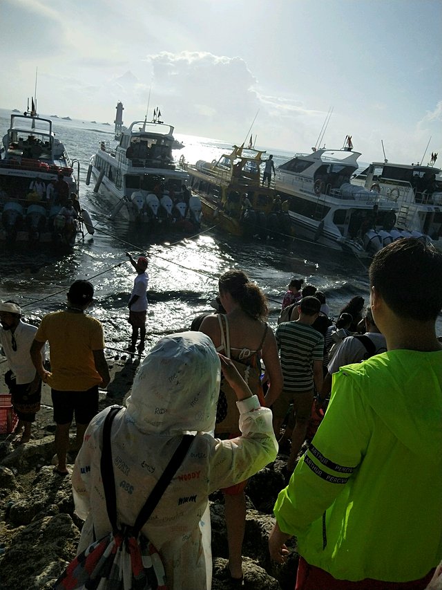 巴厘岛漂流跟团游一日游,巴厘岛冲浪潜水行程推荐