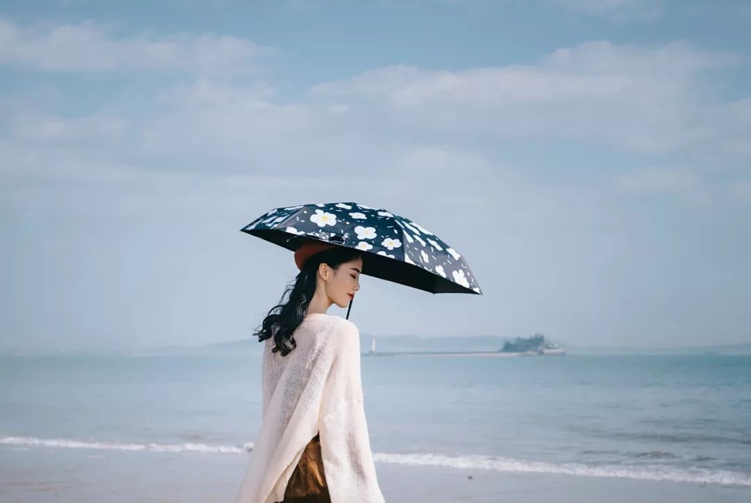 可以装进口袋的防晒伞，比强效防晒霜还管用