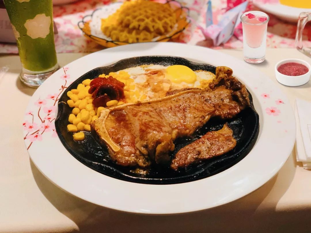 终于在南京尝到了小章鱼牛排!