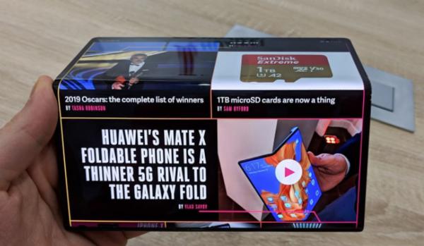 三星折叠屏和苹果哪个好,三星折叠屏2020款多少钱