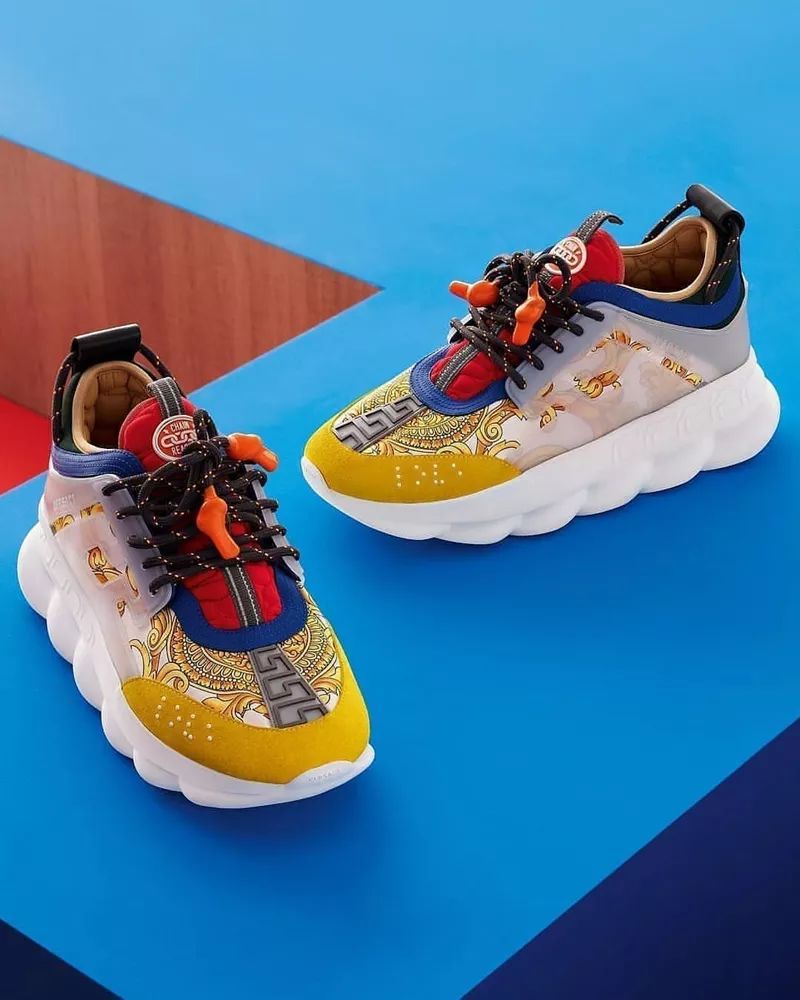 aj1和yeezy冰蓝哪个好,aj1和yeezy谁值得买