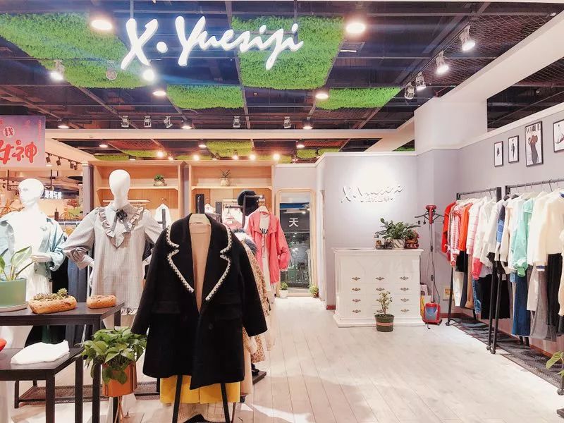 十堰美女千千万,昨天邮电街上就占了一大半!啥情况?