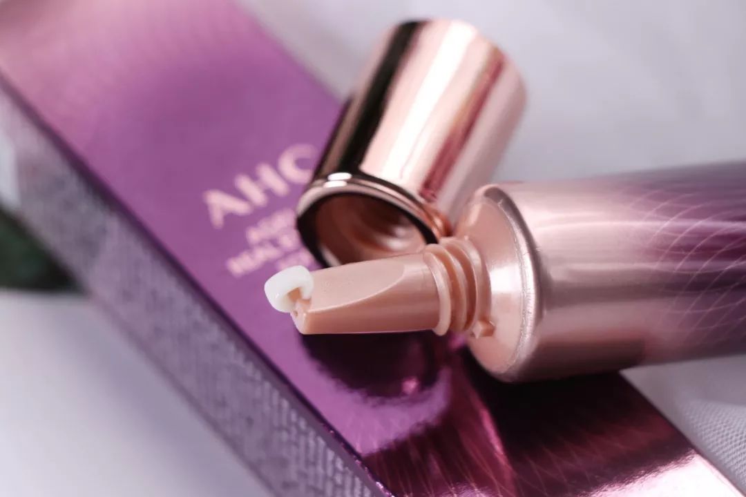 25岁必须用眼霜了吗,25岁之后适合用什么眼霜