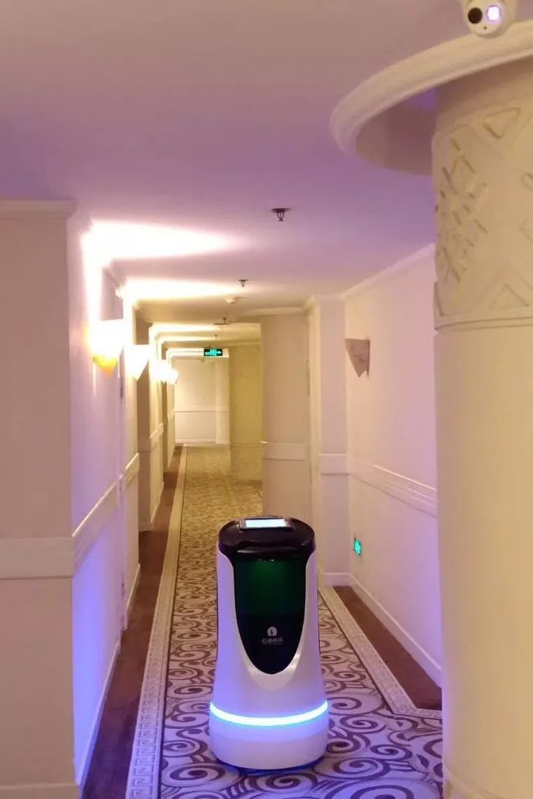 【资讯】银泰酒店喜获“建国70周年·70个品牌酒店金手指奖”