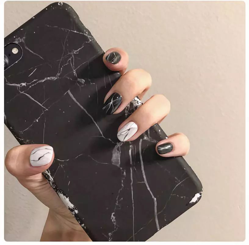 适合夏天的美甲显手白,超显手白的美甲带钻