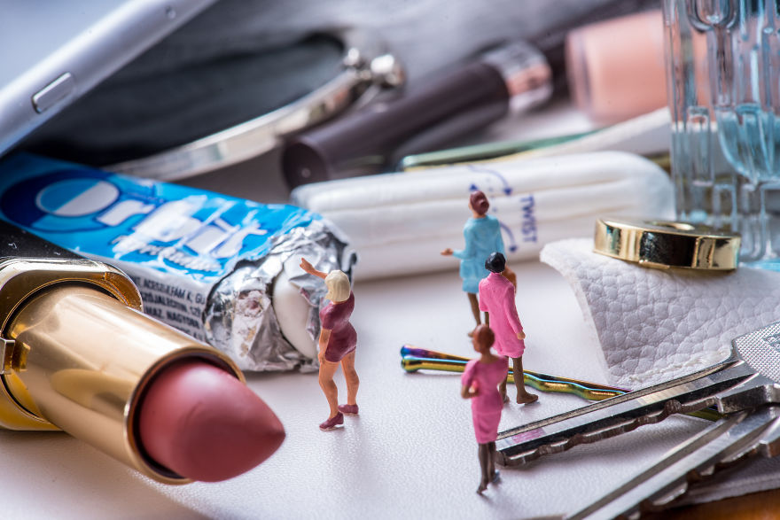 变着法子拍“罐头小人”:小小世界真奇妙