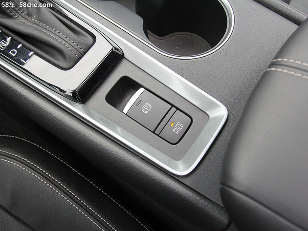 天籁雨天高速稳不稳,21款天籁自吸加满油跑600公里