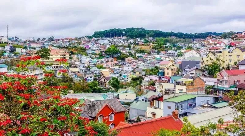 能坐火车出国去哪些国家旅游,出国坐火车必去的五个地方