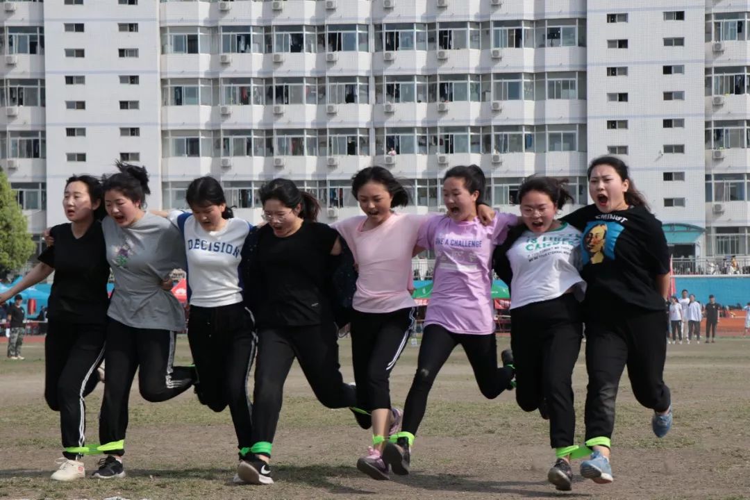 缁忓吀鎴愯瑙ｉ攣,鍏充簬鎴愯瑙ｉ攣