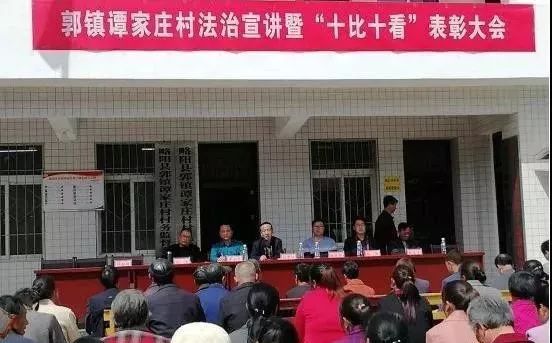 激发脱贫群众内生动力方面措施,深入基层讲解政策凝心聚力促脱贫