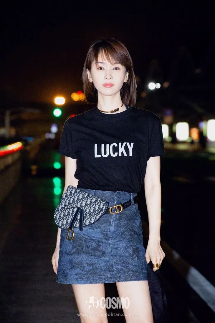 杨幂再次带火最新单品,杨幂最近带货