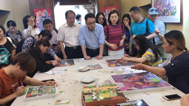 推进百千万工程专题访谈,践行四力记者节