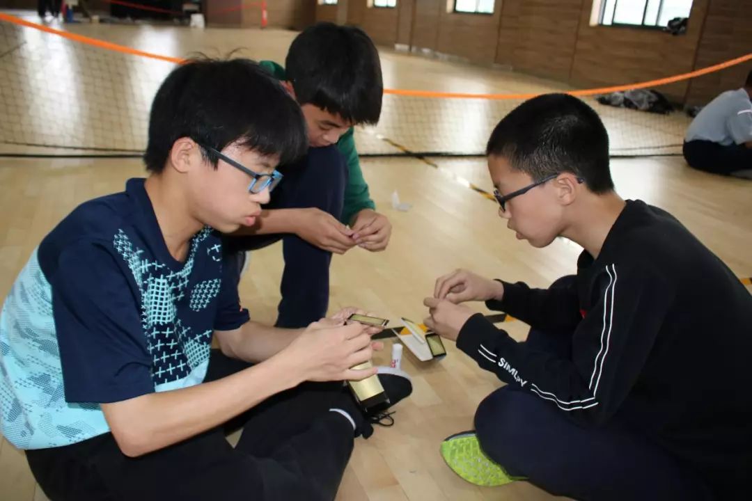 快乐体验快乐成长,快乐体验成长绘画二年级