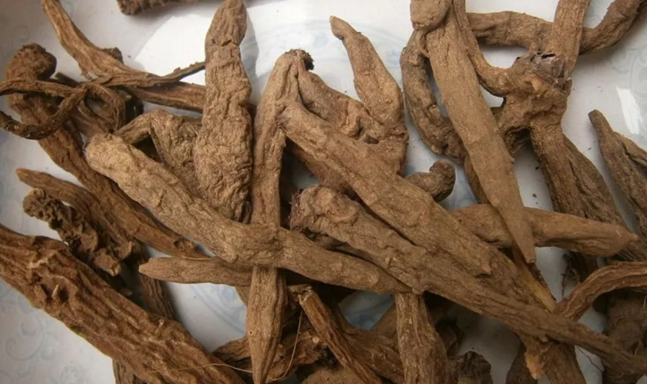 吃了雪上一枝蒿多久会中毒,雪上一枝蒿乌头碱中毒