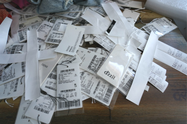 上海最新假冒服装案件,上海警方跨省查获假冒服装