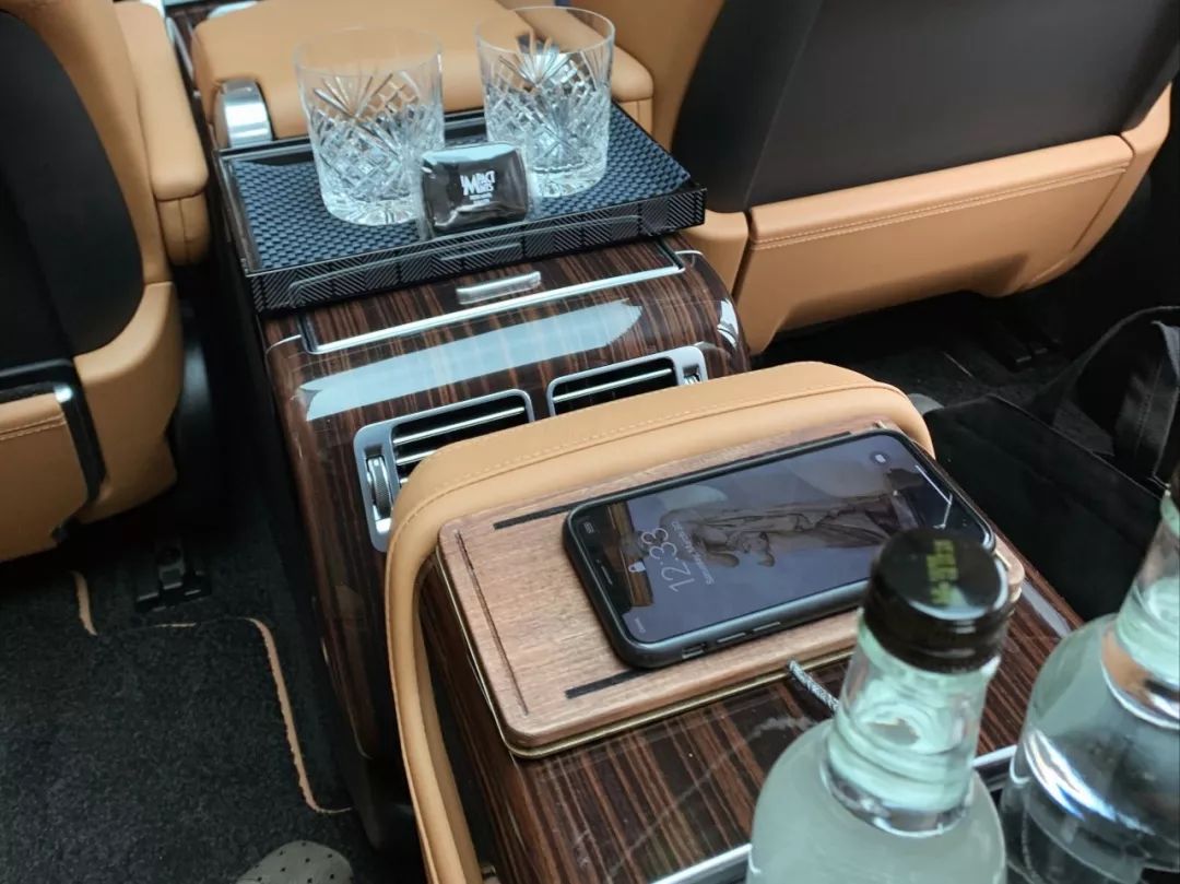 香港瑰丽酒店住三付二,香港20000一晚的酒店